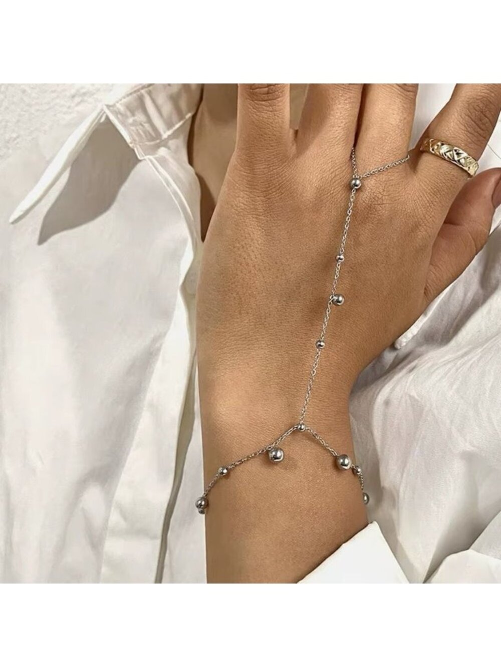 Silver Hand Chain Bracelet M1747